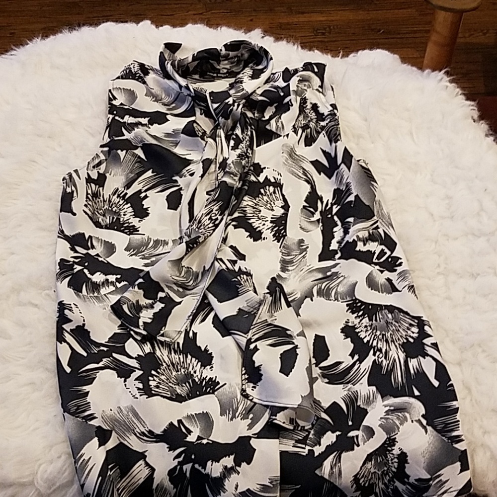 (M) Nine West Sleeveless Dress Top W/Pretty Tie